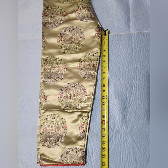 Tradiotional ChineseKids Cream and Red Set Size 15. - Picture 13 of 15